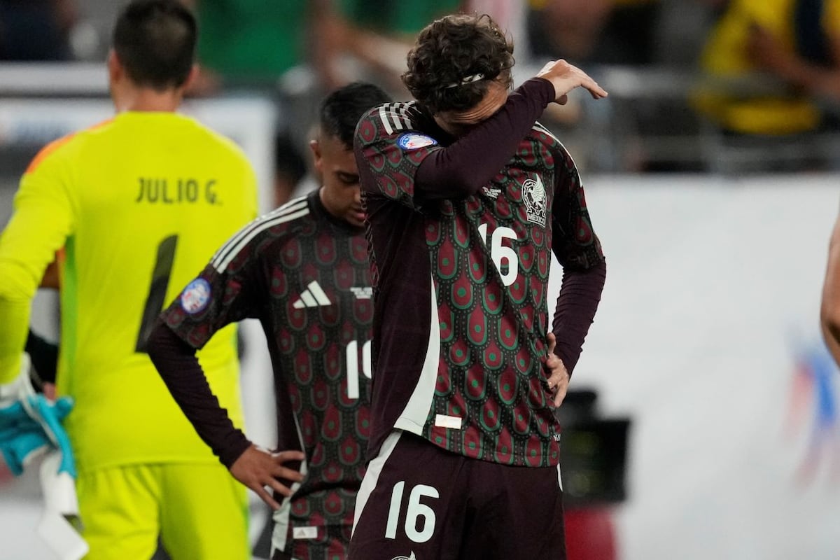 México empató ante Ecuador y quedó eliminada de la Copa América. (AP)