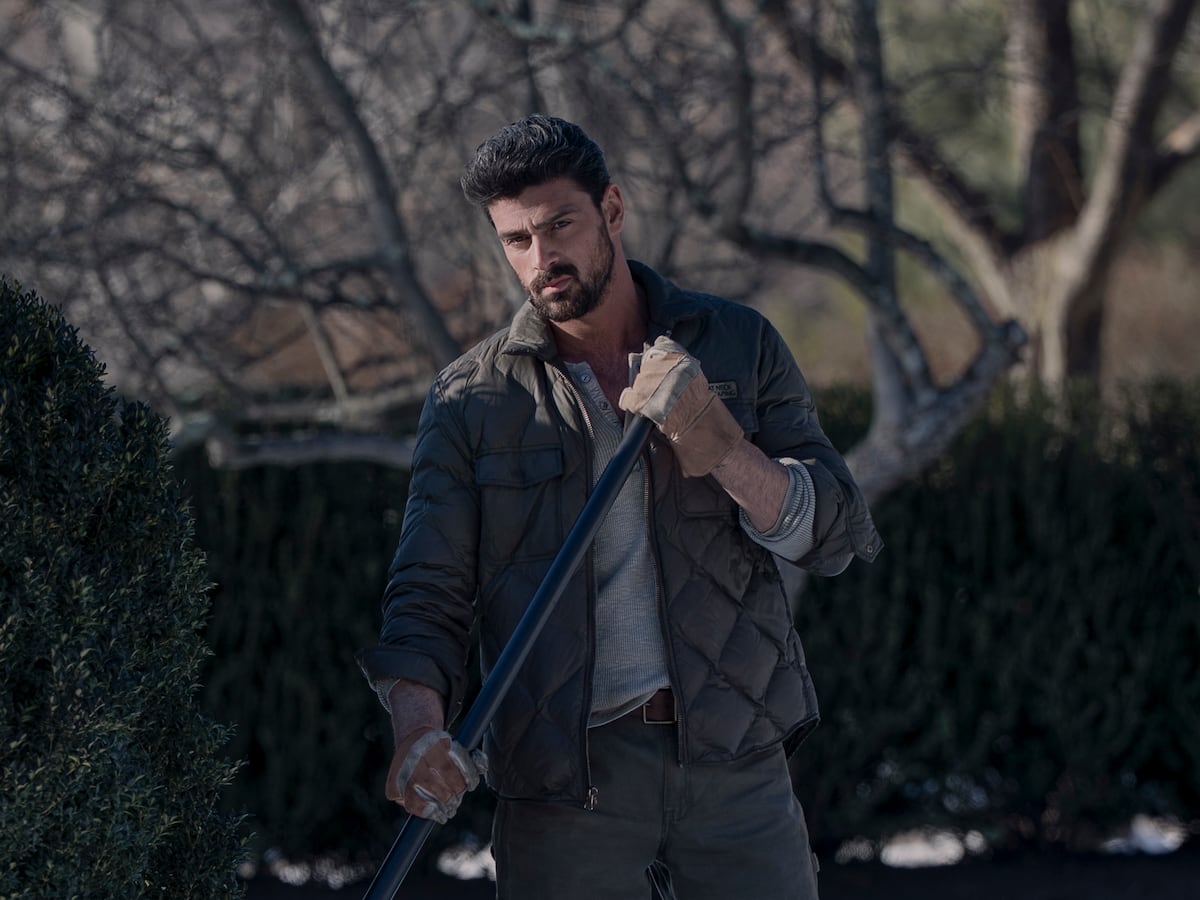 Michele Morrone es el jardinero Enzo en "La empleada". (Daniel McFadden/ Lionsgate)