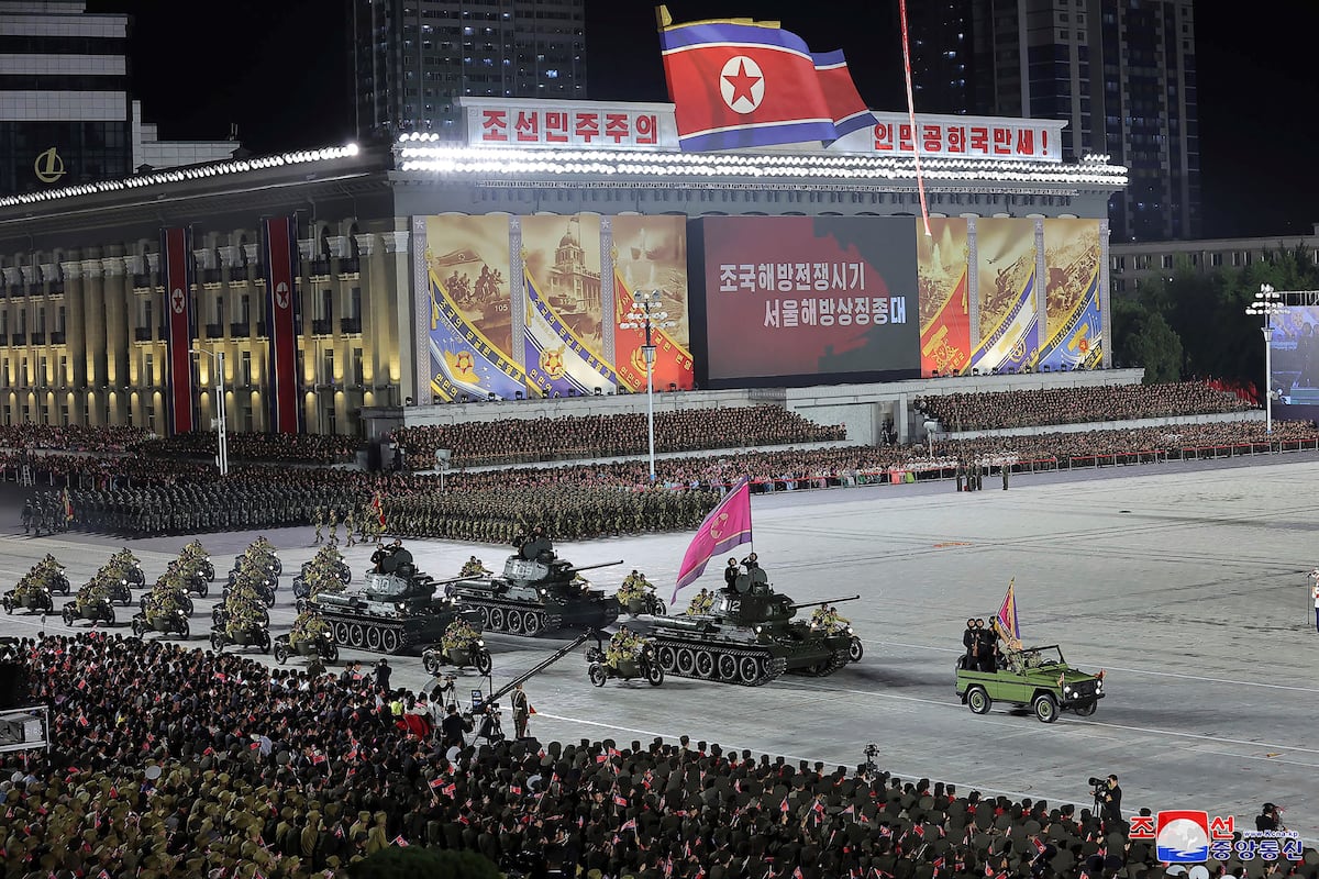 El desfile militar presidido por Kim Jong Un en Corea del Norte.