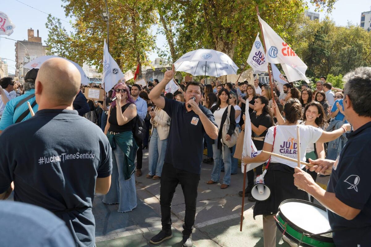 Conflicto. Los empleados judiciales reclaman una equiparación salarial con la justicia federal. Este lunes y martes habrá paro en todos los tribunales provinciales.