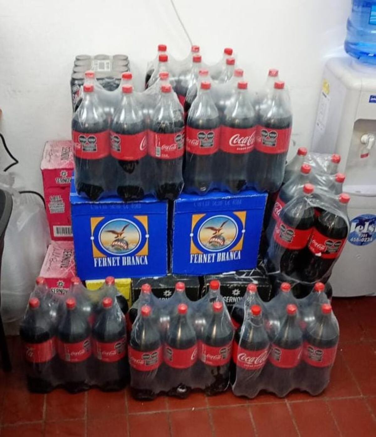 Desarticularon una fiesta clandestina en barrio Inaudi. (Policía de Córdoba)
