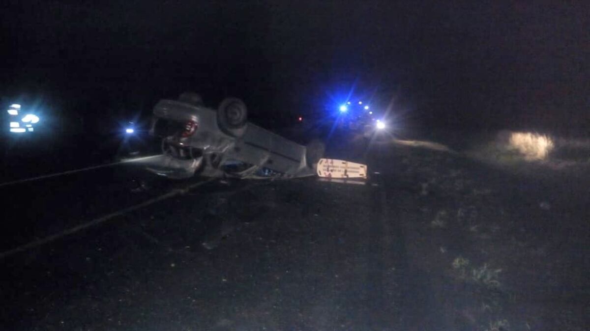El auto volcó pasadas las cuatro de la mañana. (Facebook / Franco Samuel Farias)