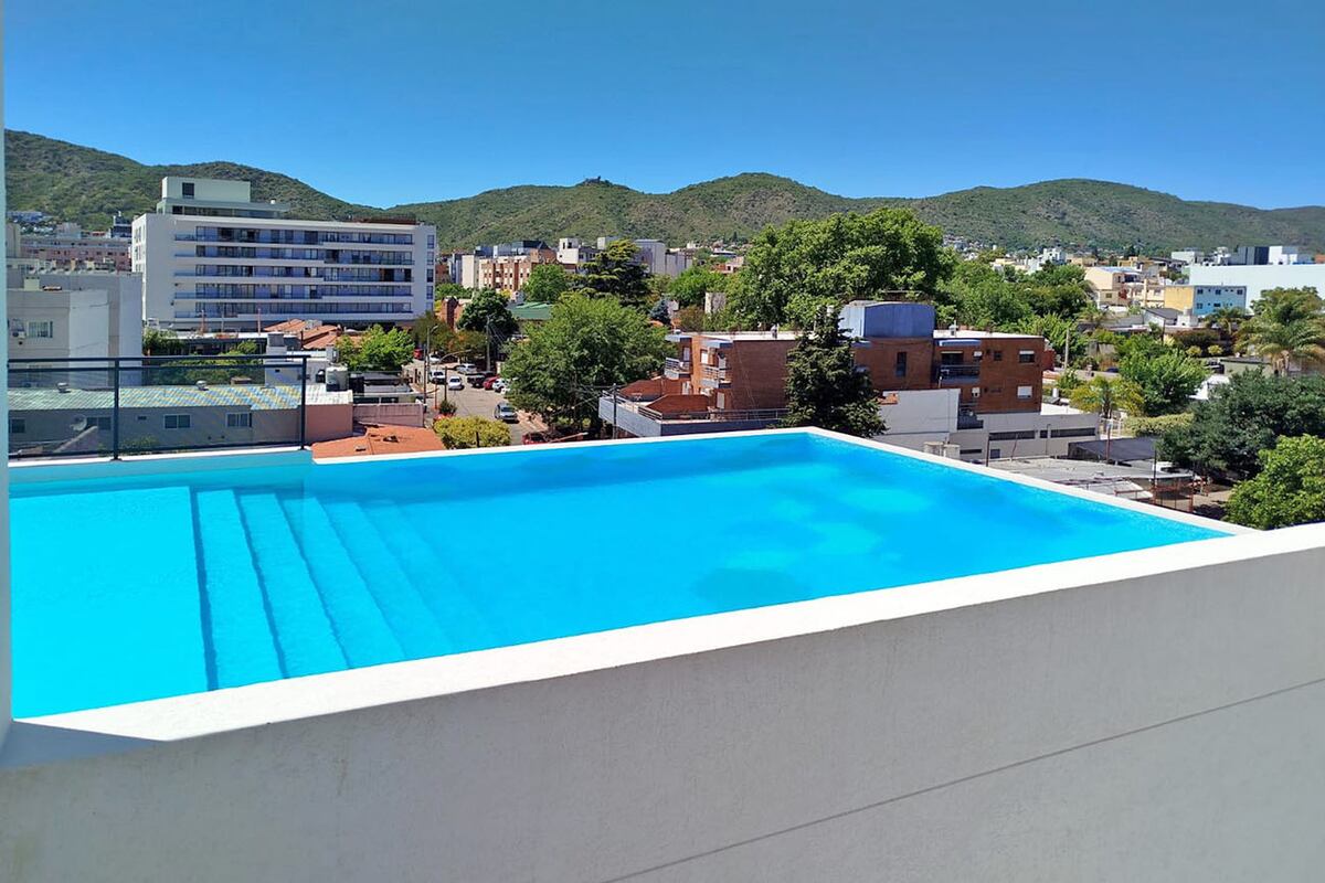 El crecimiento urbano hacia barrios  residenciales y zonas con vista a las sierras o al lago demuestra que el mercado no se limita al centro.