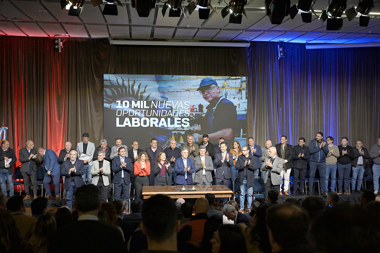 Empleo +26 para crearde 10 mil puestos de trabajo.