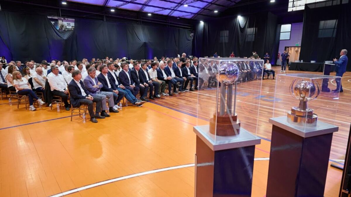 Talleres consolida su vida institucional con la asunción de sus autoridades hasta 2029. (Prensa Talleres).