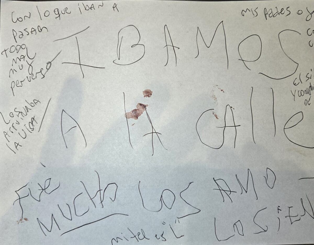 Masacre de Villa Crespo: sangre, frases crípticas y un posible móvil en la carta hallada en la cocina
