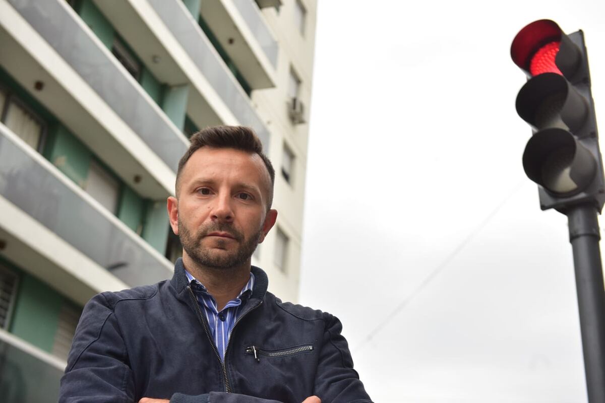 El representante de los inquilinos de Córdoba manifestó que más que una ley de alquileres “es una ley de la selva” y apuntó que hoy no se cumple la lay actual de alquileres. (José Hernandez / La Voz)