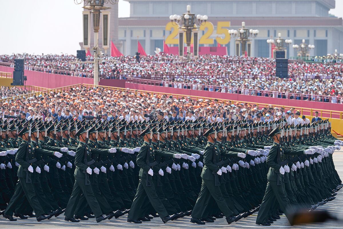 Desfile militar Chino para conmemorar el 80 aniversario del fin de la Segunda Guerra Mundial. (AP)