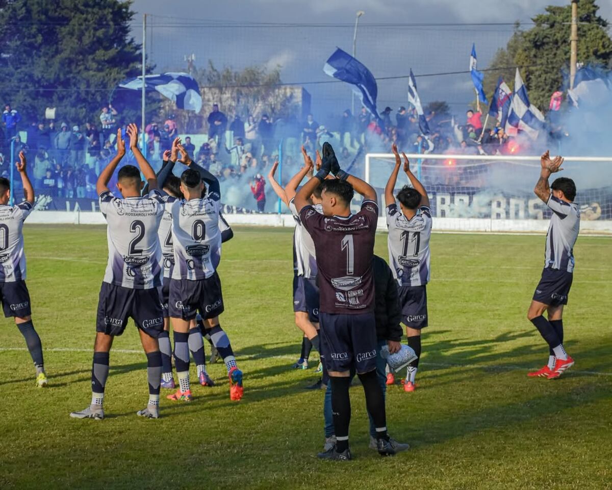 El clásico de Berrotarán definirá al campeón de la Liga de Río Tercero, entre Belgrano y Talleres. (Gentileza Instagram @catberrotaran).