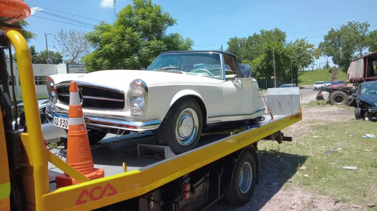 Un auto de colección valuado en 180 mil dólares perdió una rueda, lo chocaron y se destruyó. (Foto: gentileza)