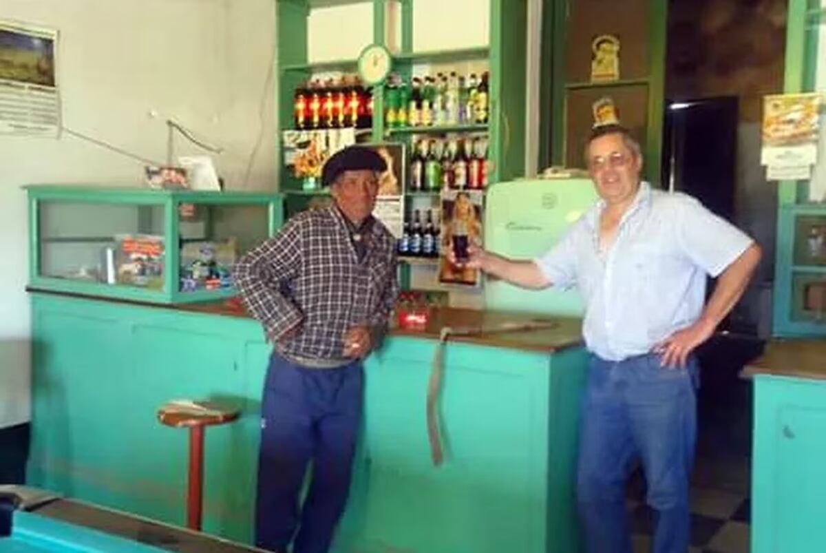 Una foto histórica de cuando el almacén de El Pensamiento estaba abierto. (Héctor Elormendi)