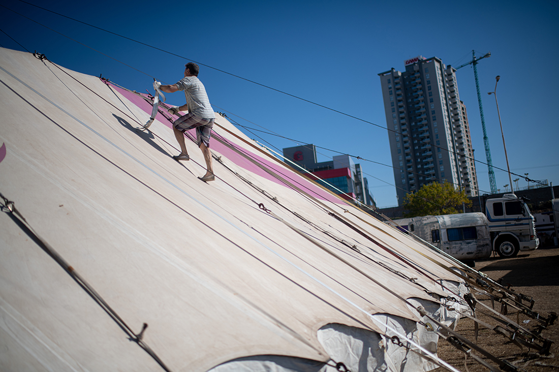 La vida y preparación de los artistas del circo Gueorgue previa a las funciones de fin de semana Foto: (Pedro Castillo / La Voz)