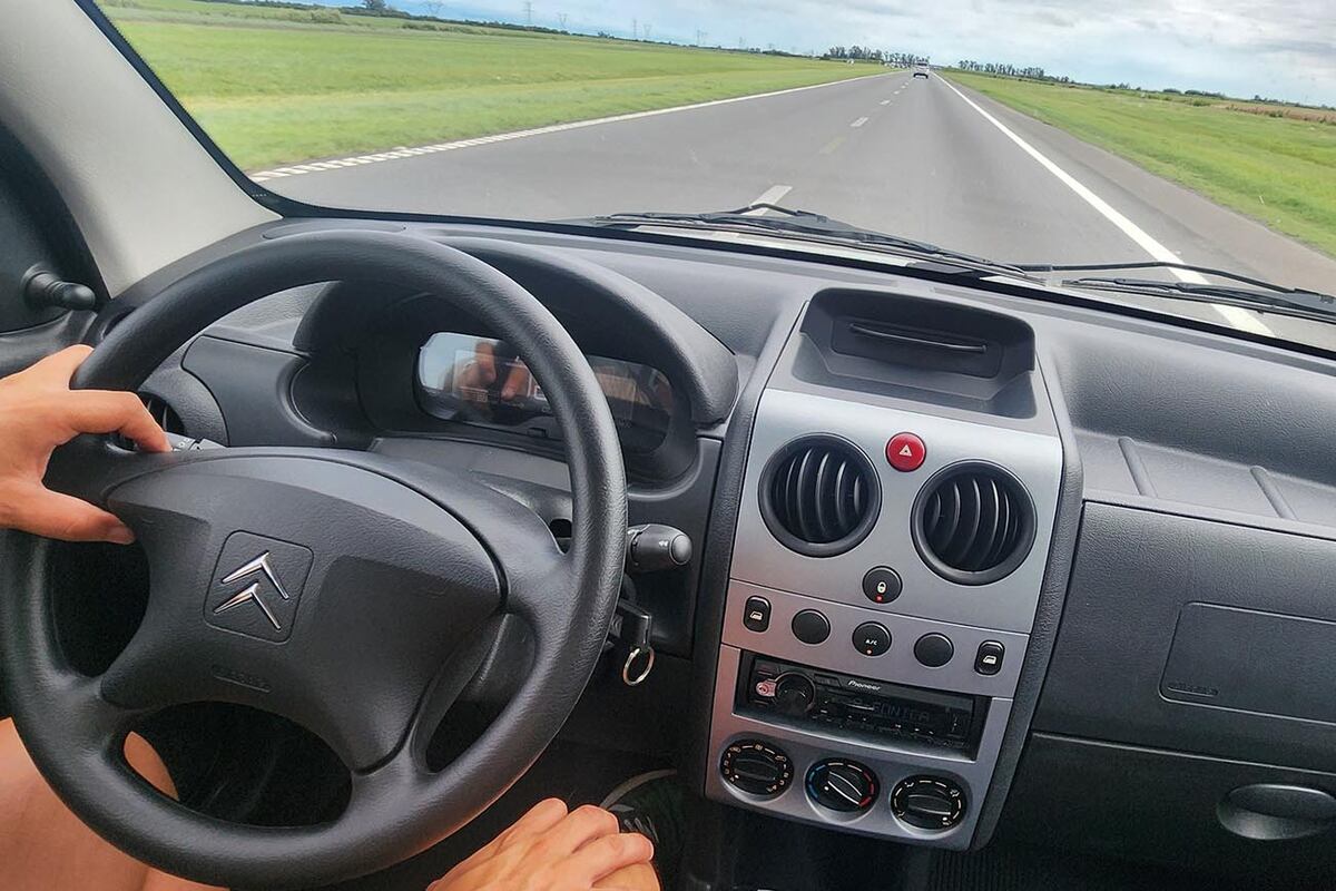 Logramos unir Buenos Aires-Córdoba a una velocidad promedio de 120 km/h  con un solo tanque de nafta de 55 litros, sin necesidad de repostar. Excepcional su consumo y autonomía.