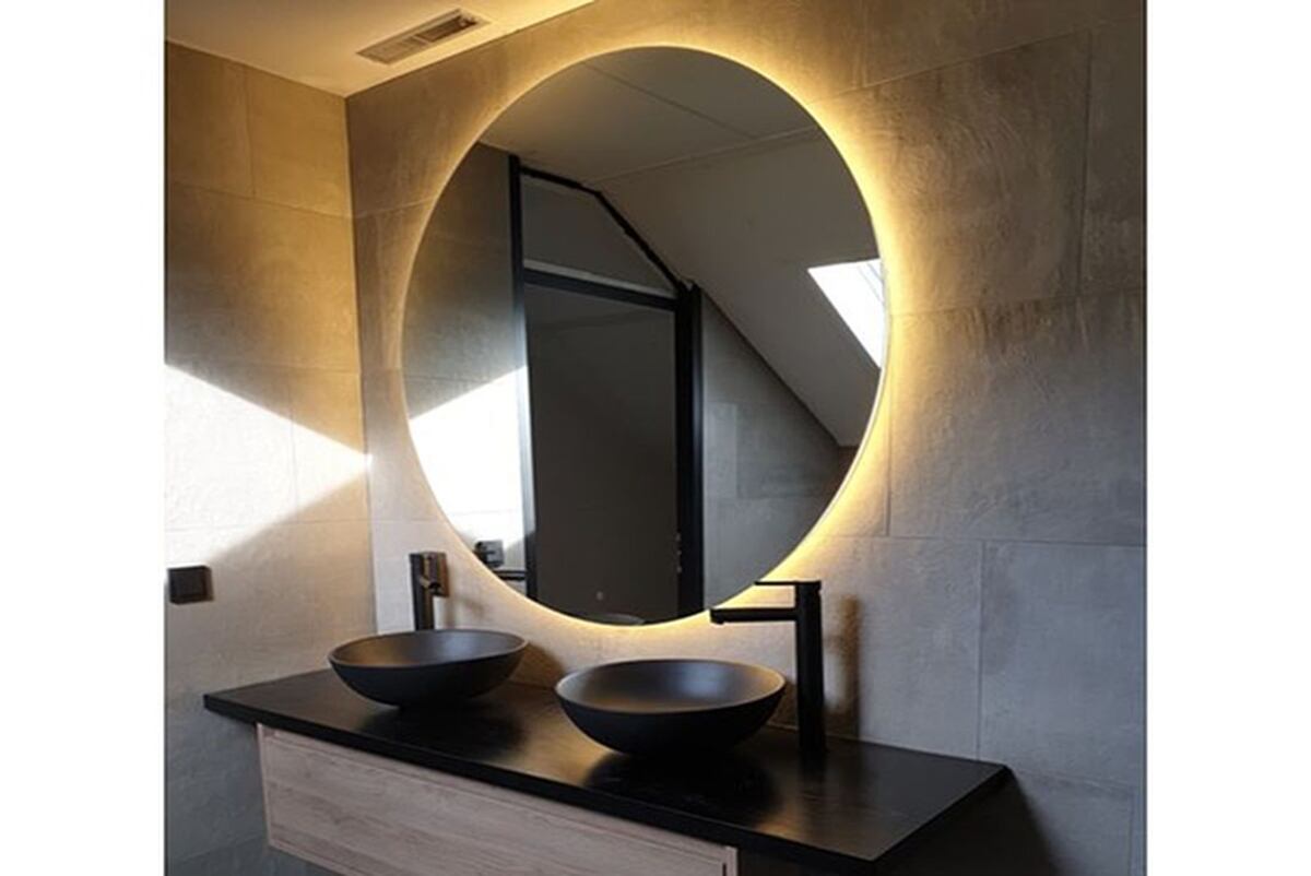 Espejos iluminados, otra tendencia infaltable. Ph:@pinterest / Ferrocons
