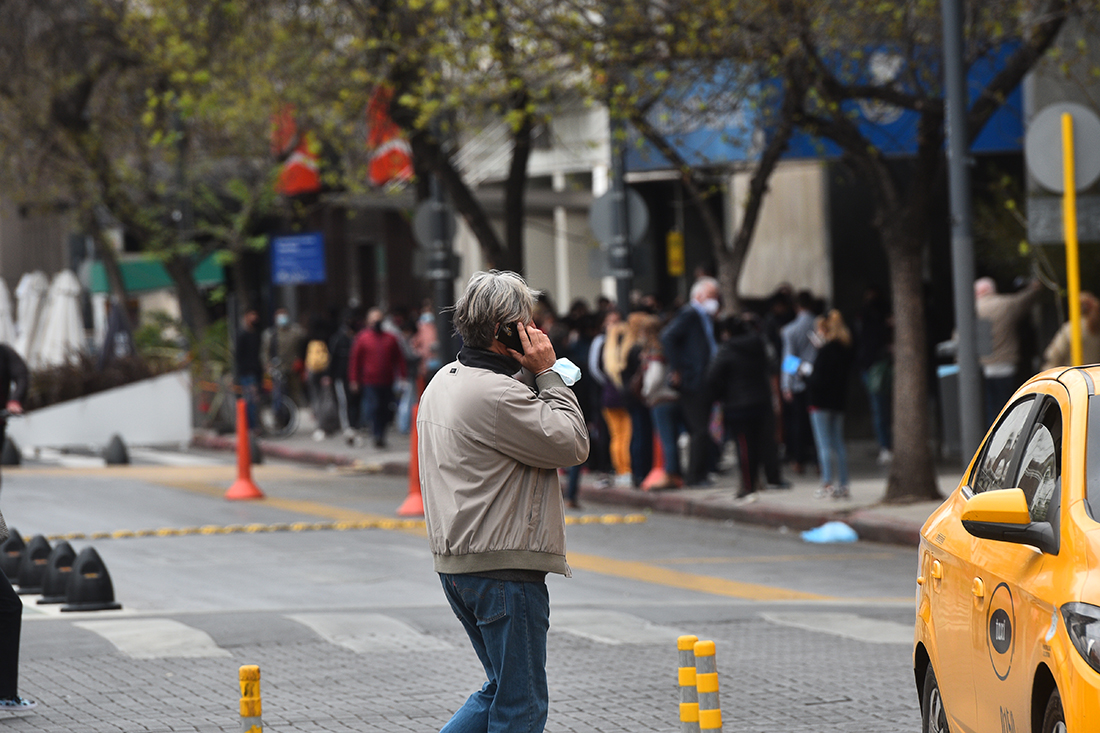 Al aire libre, el barbijo no será obligatorio en algunas situaciones (Pedro Castillo)