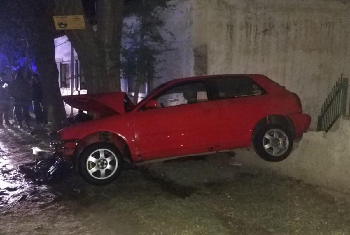 Dos heridos por un choque en Villa General Belgrano (Gentileza bomberos de Villa General Belgrano).