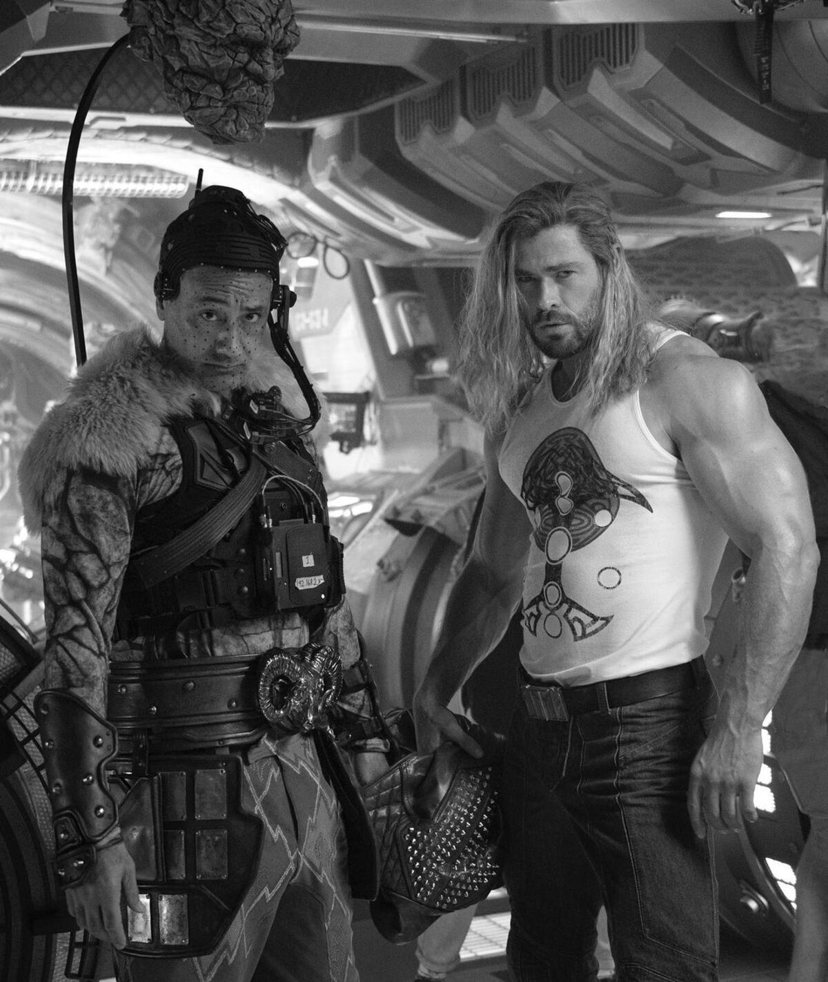 El actor australiano puso el punto final en el rodaje de la nueva película del dios nórdico de Marvel que llegará a los cines en poco tiempo.