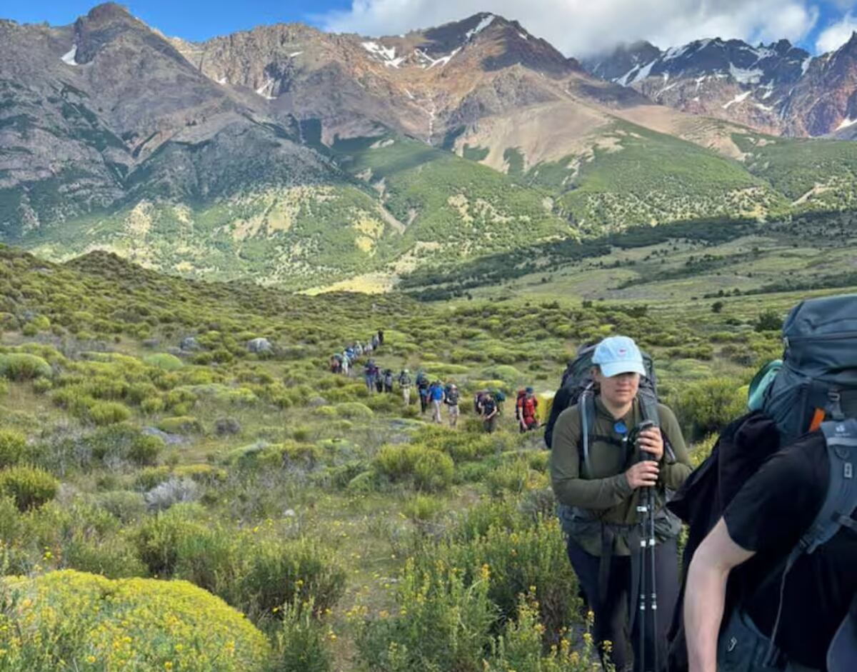 Incendio en El Chaltén: excursionistas evacuados del Campamento Los Témpanos(Foto de X)