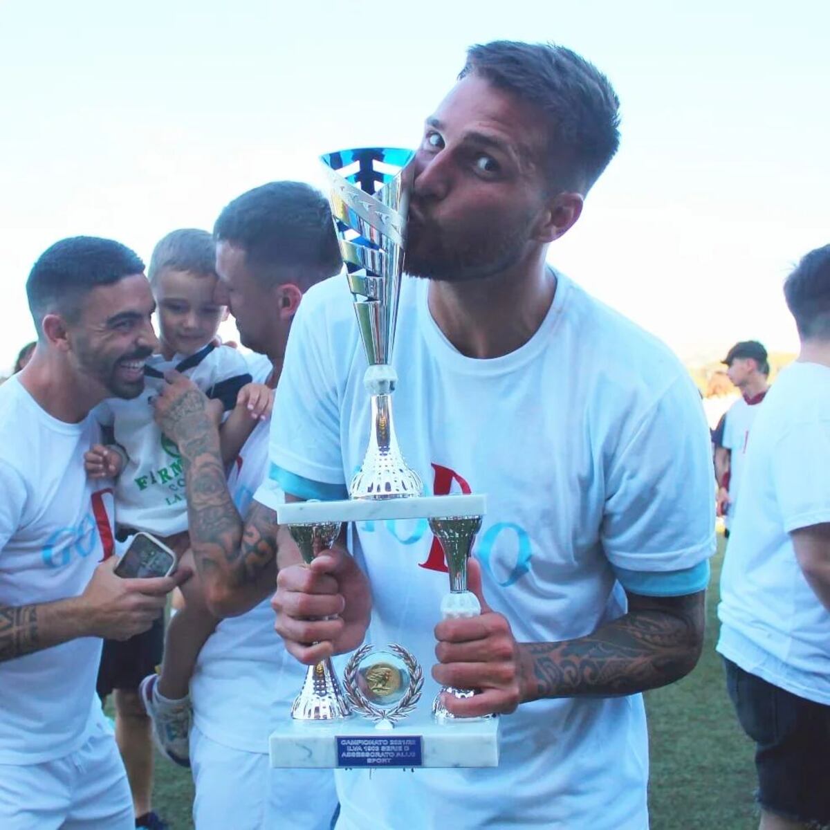 El defensor cordobés Diego Di Pietro logró ascender a la Serie D de Italia con Ilvamaddalena 1903.  Se formó en Instituto y pasó por Las Palmas. (Gentileza Diego Di Pietro).