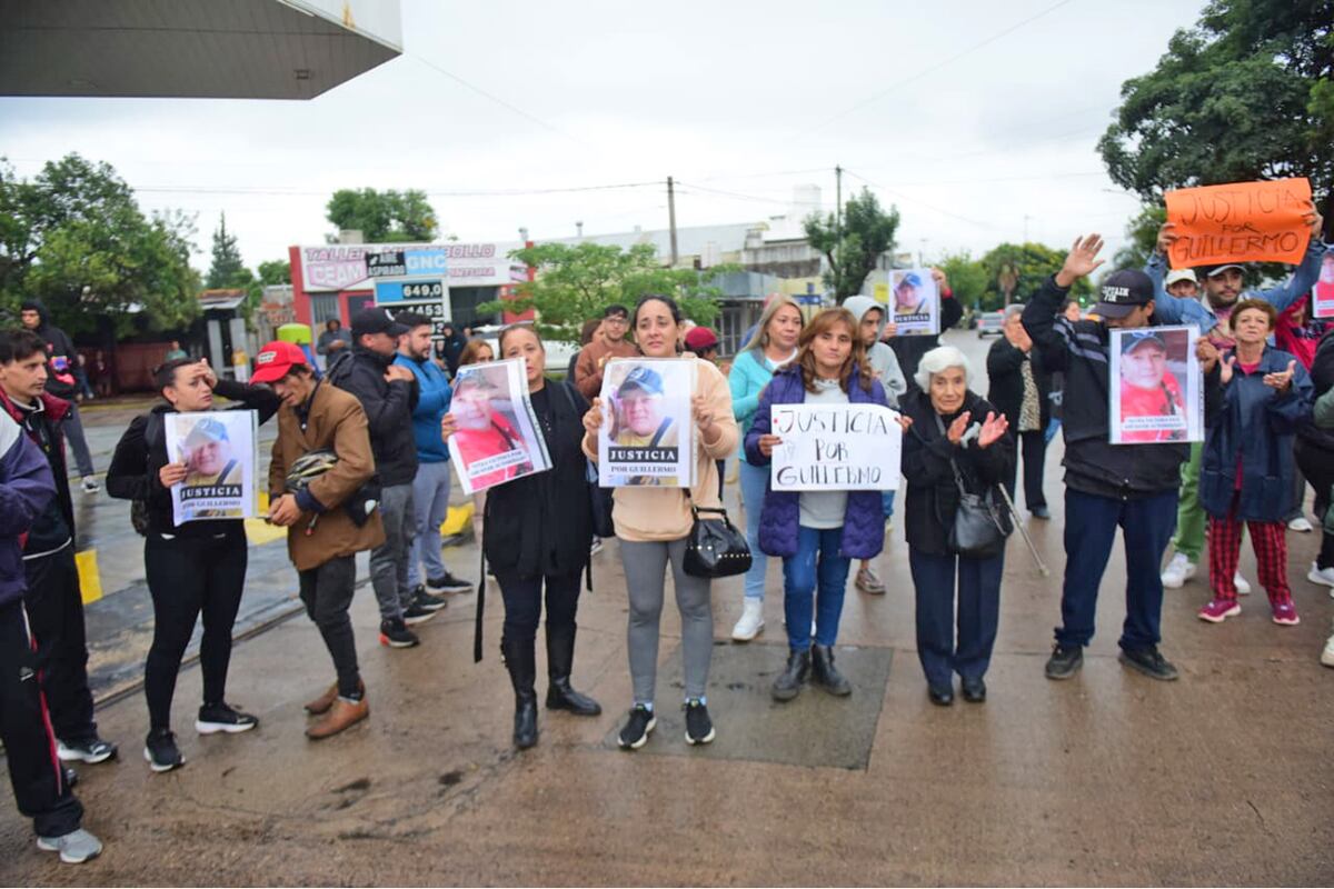 Marcha en pedido de justicia por la muerte de Guillermo Bustamante. (Fotos Javier Ferreyra / La Voz)