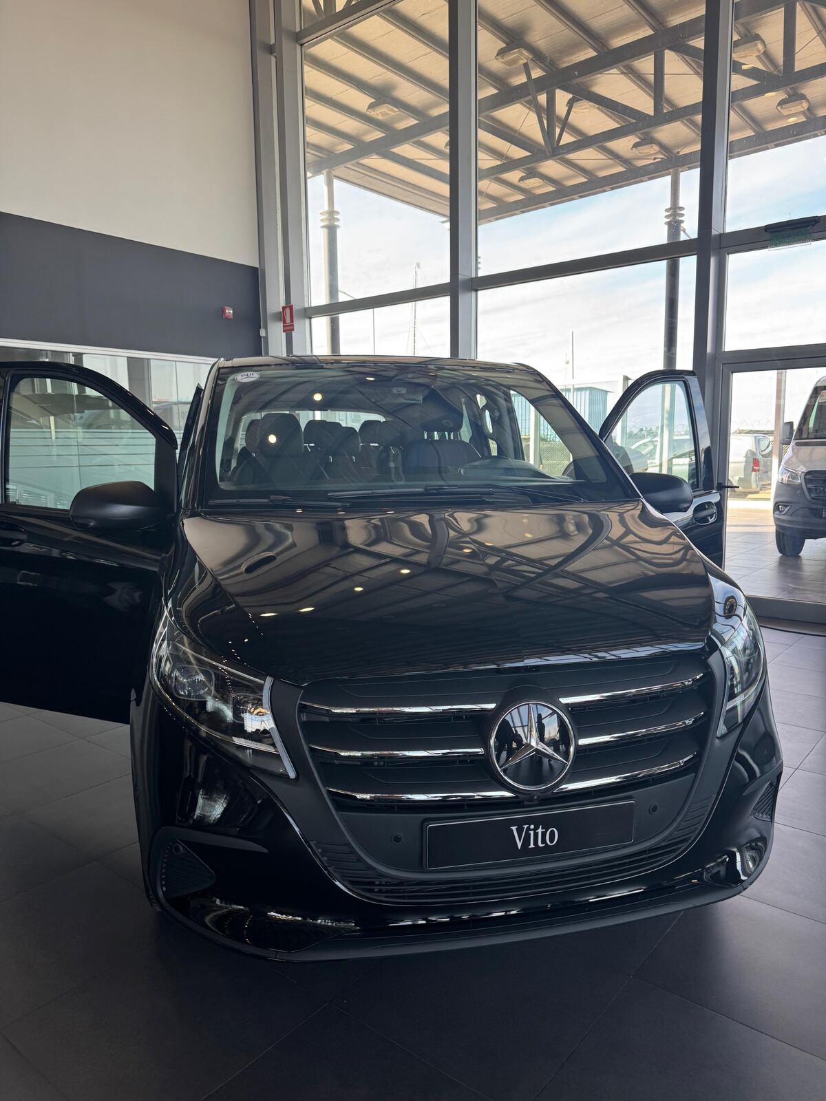 PRESENTACIÓN NUEVAS UNIDADES MERCEDES-BENZ