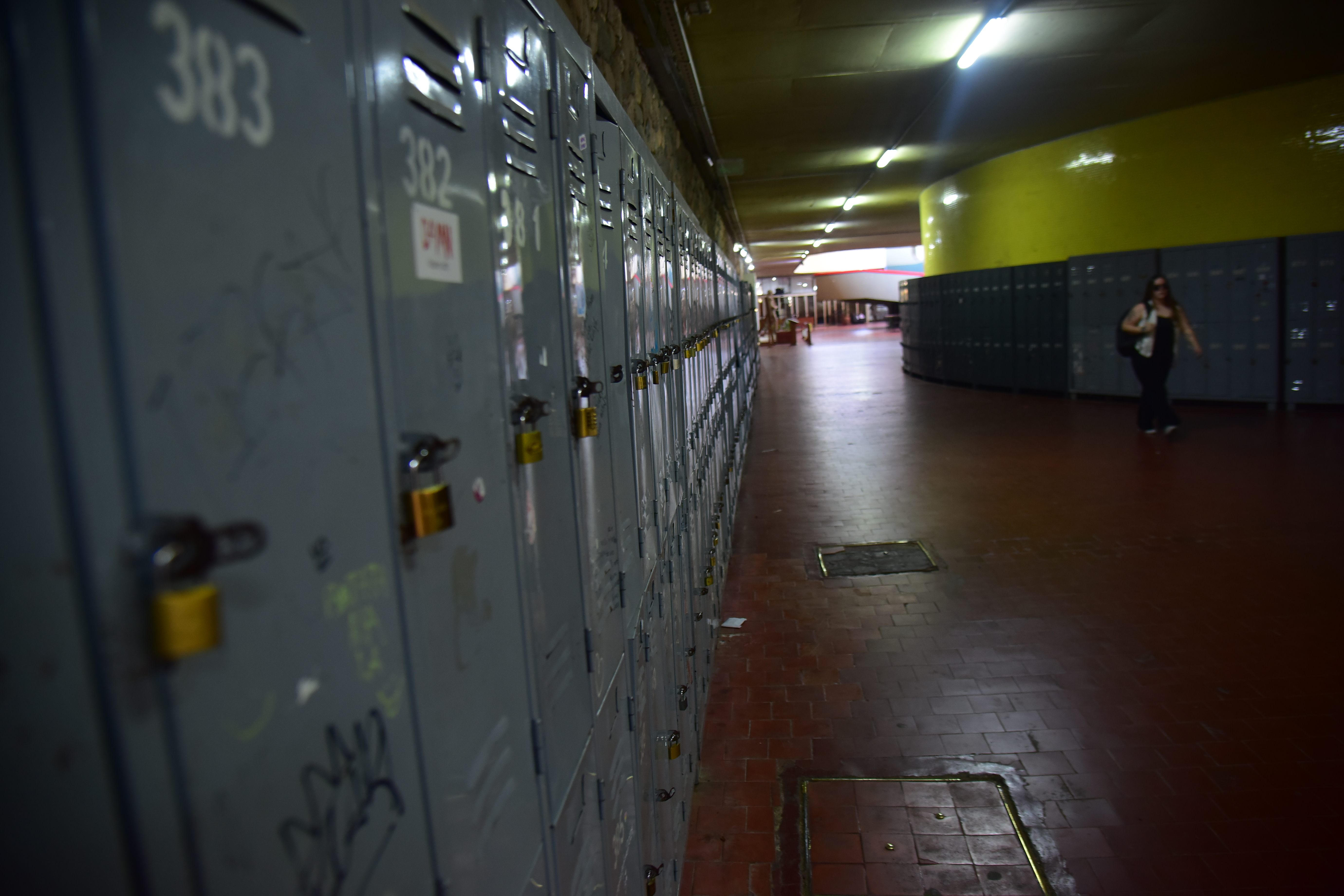 Un proyecto del Concejo Deliberante propone armarios obligatorios para escuelas de Córdoba. (Javier Ferreyra / La Voz)