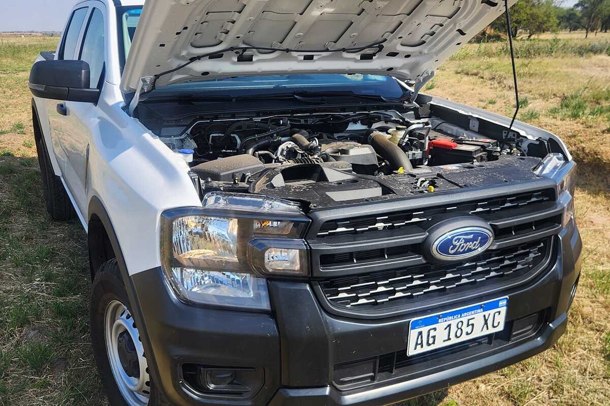 El motor de esta versión es un 2.0 litros mono turbo de 170 CV y 405 Nm. Se asocia a una caja manual de seis marchas.