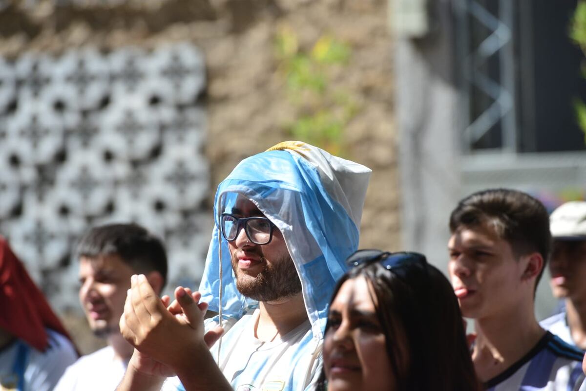 Nueva Córdoba. Así se gritaron los goles de Argentina contra Croacia. (Foto / Javier Ferreyra)