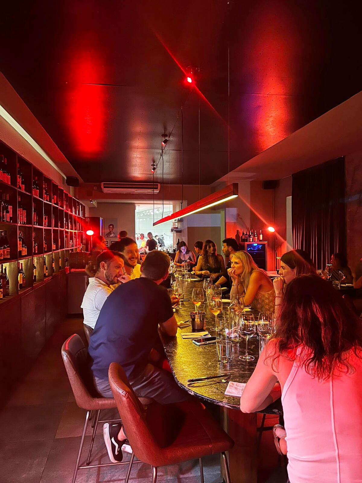 Hugo, un restaurante con un gran concepto detrás en Güemes.