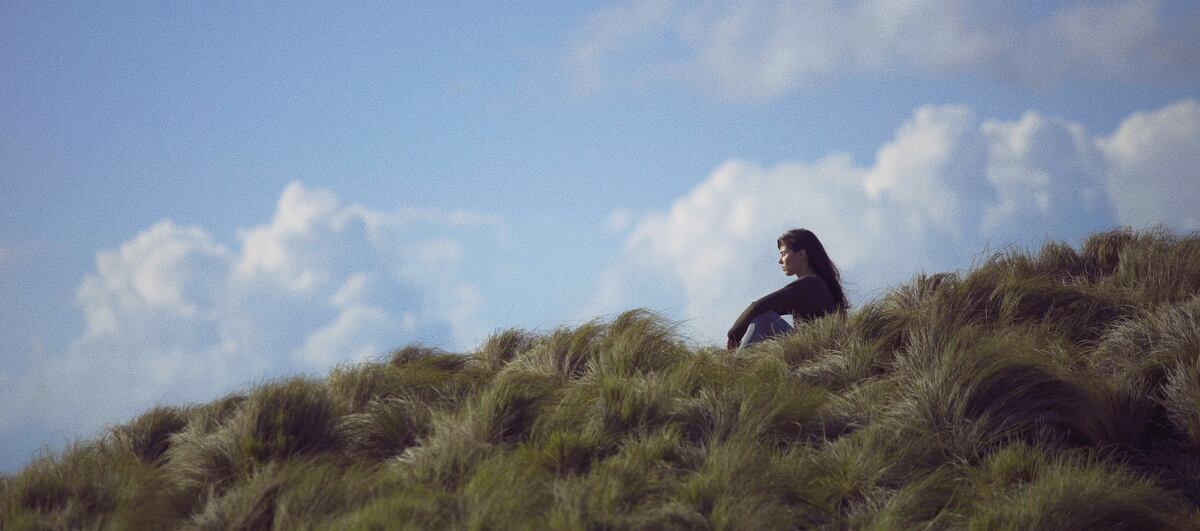 Se estrena "La mujer de vidrio". (Fotograma de la película)