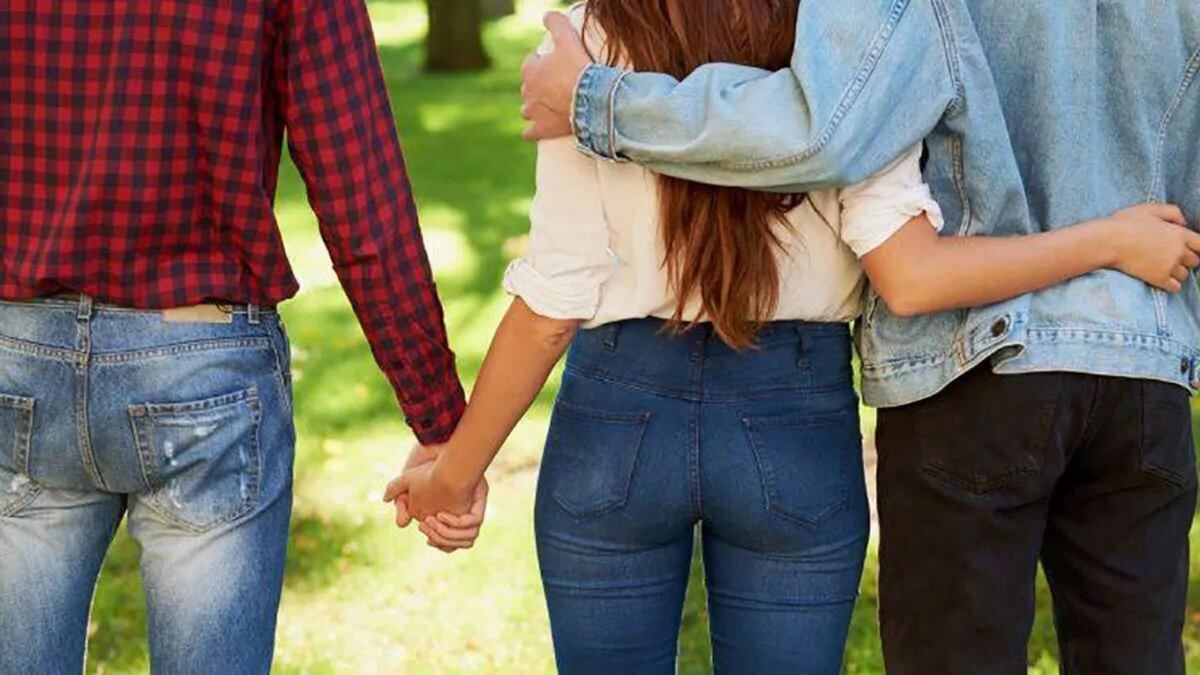 Siete de cada 10 miembros de la comunidad LGBTQ+ encuestados no creen que los seres humanos estén hechos para ser monógamos. (Imagen ilustrativa)