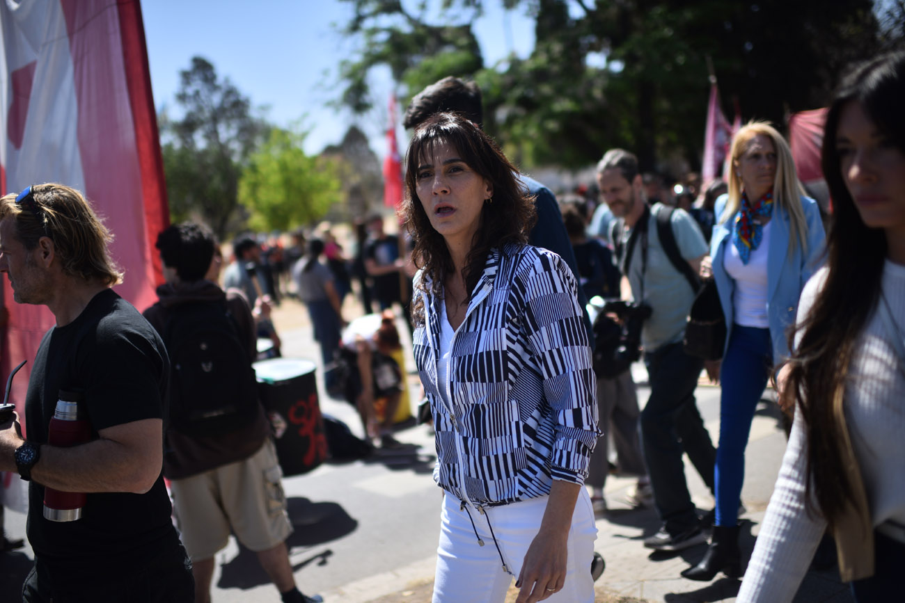 Estudiantes, docentes y egresados se movilizan contra el veto a la Ley de Financiamiento Universitario. (Pedro Castillo / La Voz)