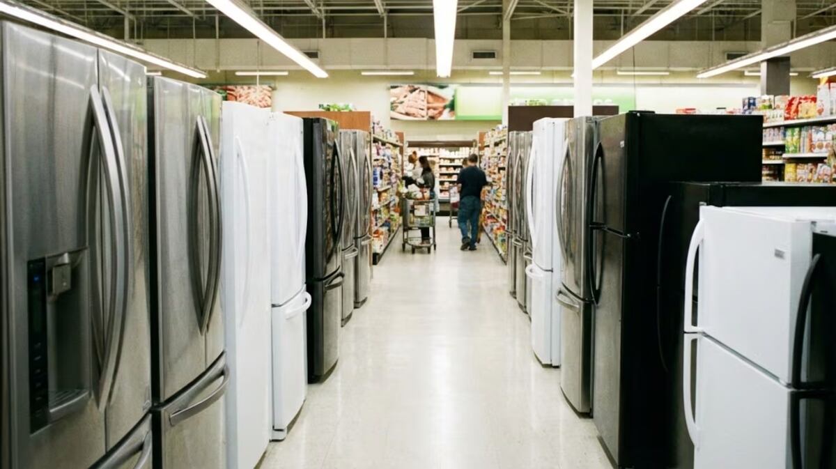 Carrefour, Jumbo y Coto lanzaron ofertas en heladeras este verano.