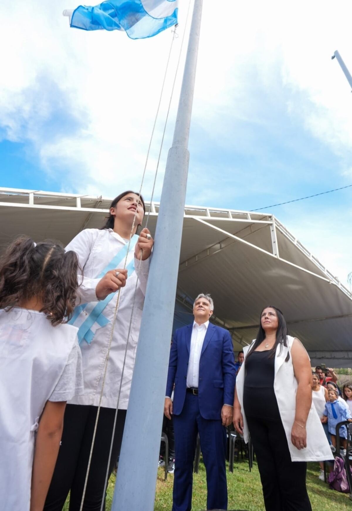 Inauguración. El gobernador Martín Llaryora inauguró el ciclo lectivo 2025 en una escuela de alta montaña. Ya hubo dos paros, desde el 24 de febrero pasado. (Prensa Gobierno de Córdoba)