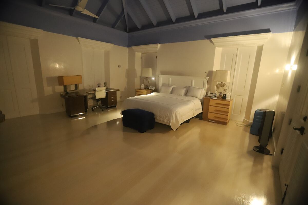 Revelan fotos y videos inéditos de la casa de Jeffrey Epstein en el Caribe. (House Oversight Committee)