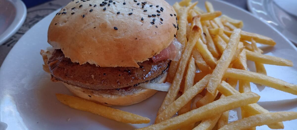 Hamburguesa, para el menú infantil.