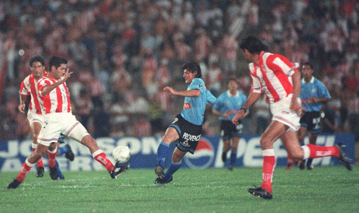 Belgrano e Instituto volverán a verse las caras el domingo 2 de julio (Foto: Archivo / La Voz).