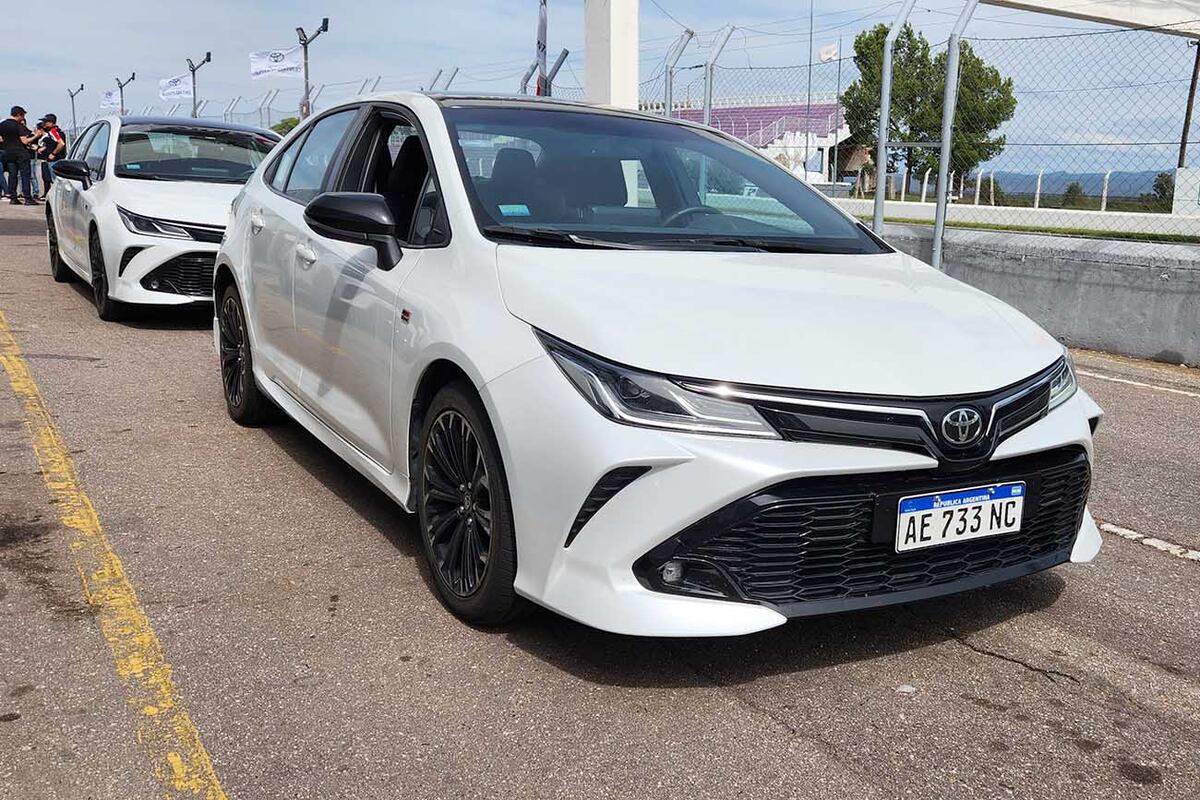 El kit GR-Sport logró el objetivo de agregarle una estética más agresiva, al clásico sedán de la marca.