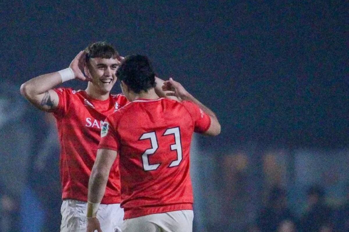 Juan Bautista Baronio y su particular festejo tras darle el pase a la final a Dogos XV. (@dogosxv.cba)