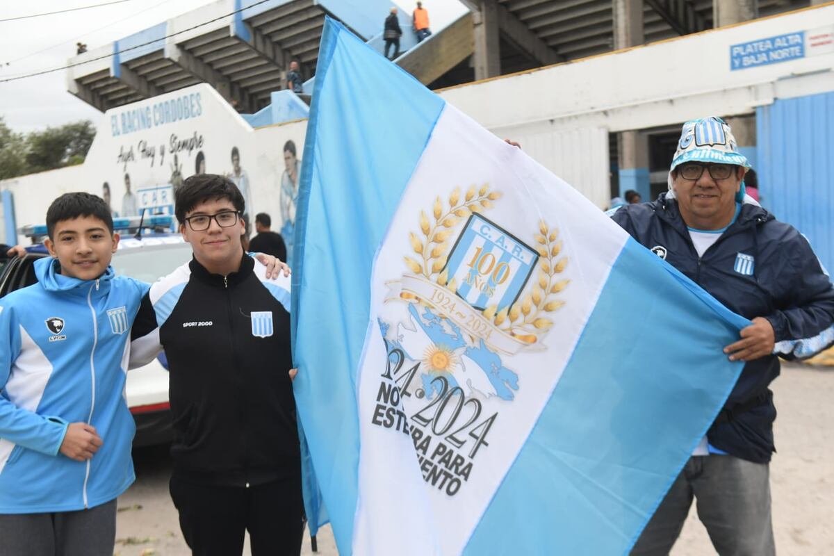 Cara 'e Cancha de Racing en la previa del partido con Ferro. (Ramiro Pereyra / La Voz)