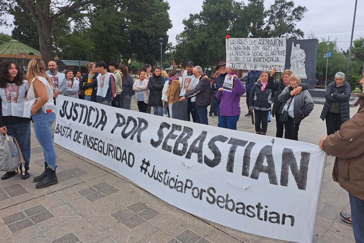 Marcha por Sebastián Villarreal, joven asesinado en barrio Yofre. (Nicolás Bravo/La Voz)
