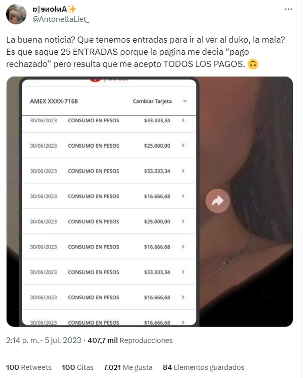 La joven creyó haber comprado sólo una entrada y quedó sorprendida al ver su cuenta.