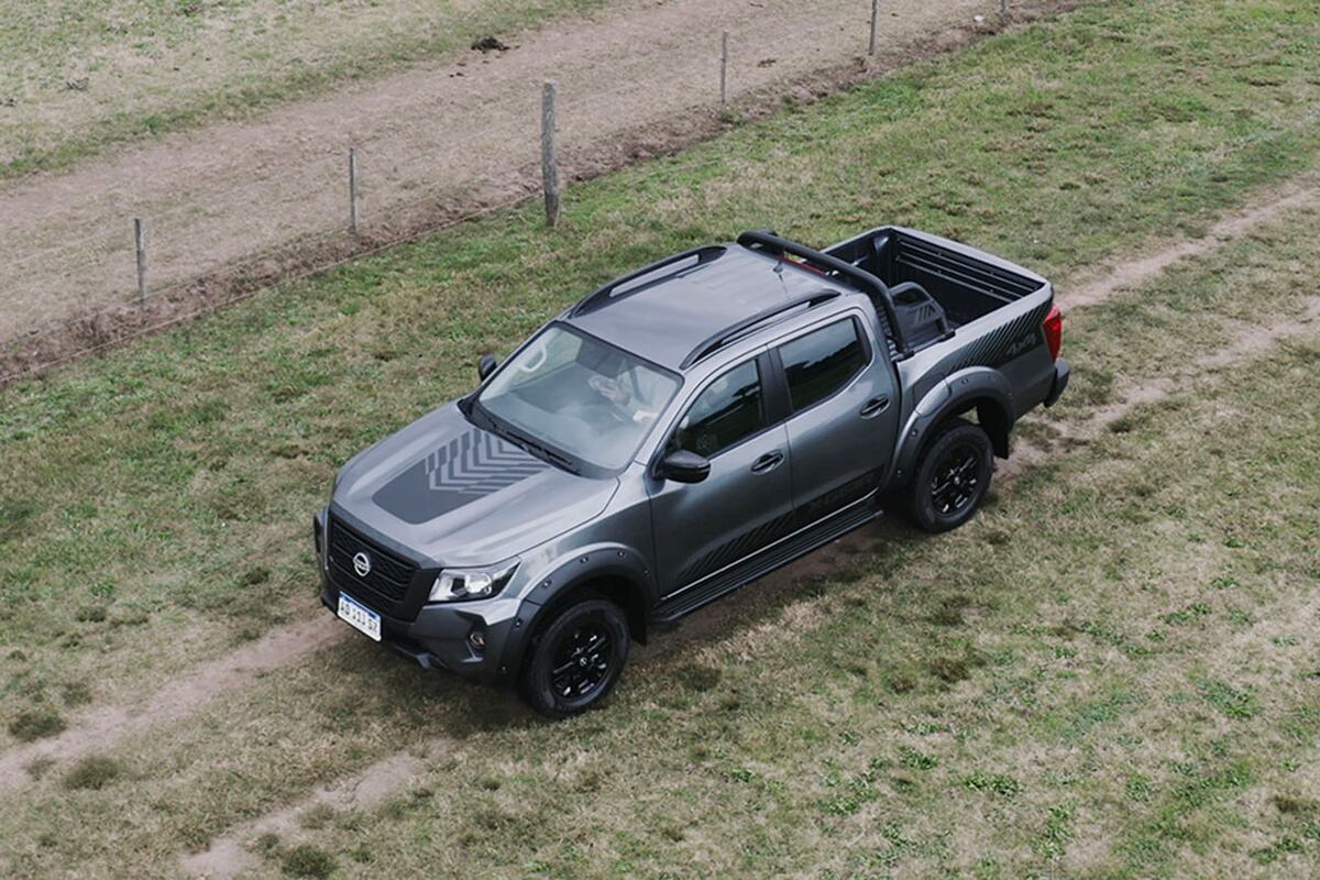 Es una Frontier con una propuesta off-road, sin llegar al nivel de la más costosa Pro4X.