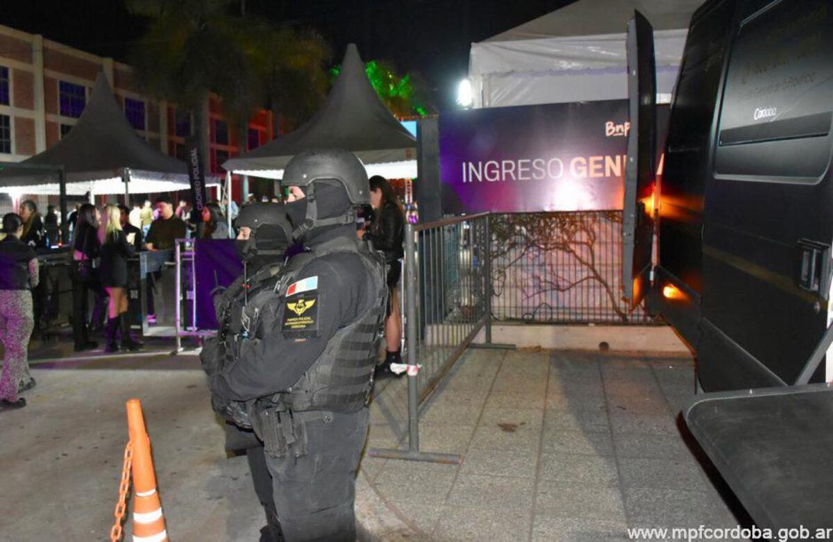 Fuertes controles de la FPA en Forja durante las actuaciones del DJ Cattáneo. (MPF)