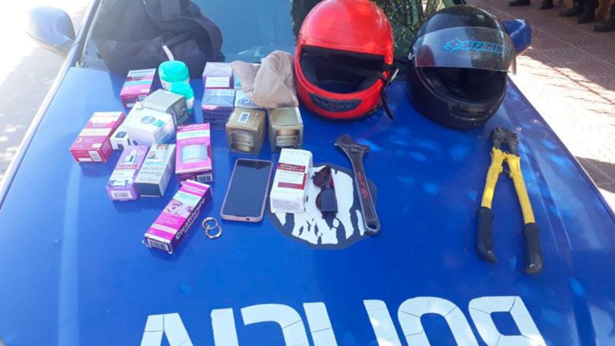 Los elementos secuestrados por la Policía. (El Doce)