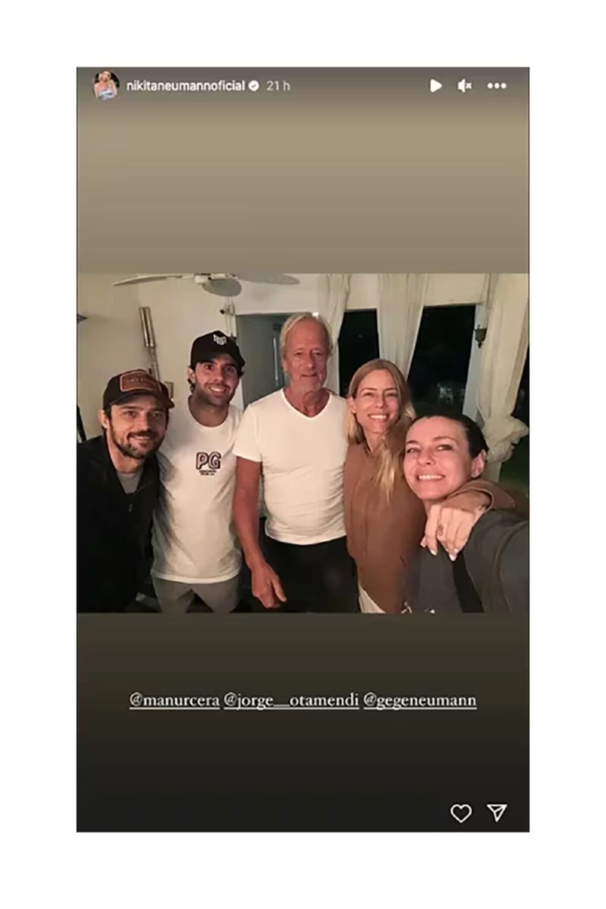 Nicole y Gege Neumann recibieron a su padre. (Foto de Instagram)