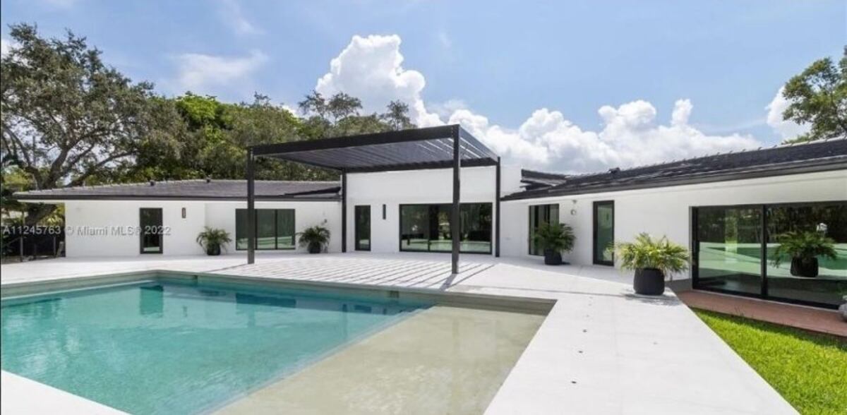 El refugio de amor en Miami Shores: los detalles exclusivos de la mansión minimalista de Tini Stoessel y Rodrigo de Paul