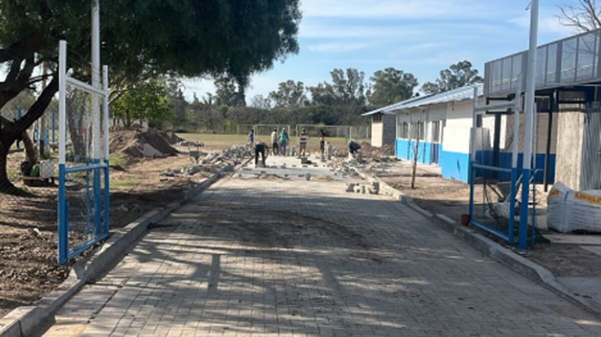Así luce el predio de Racing. Siempre con gente trabajando por estas horas (Foto: Prensa CAR).