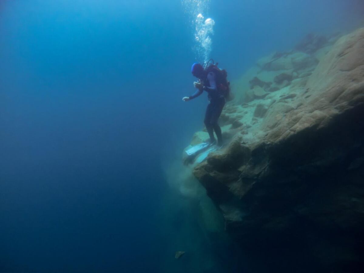 Buceo: aventuras profundas en torno a los Andes: Villa Traful (Foto Lalitur)