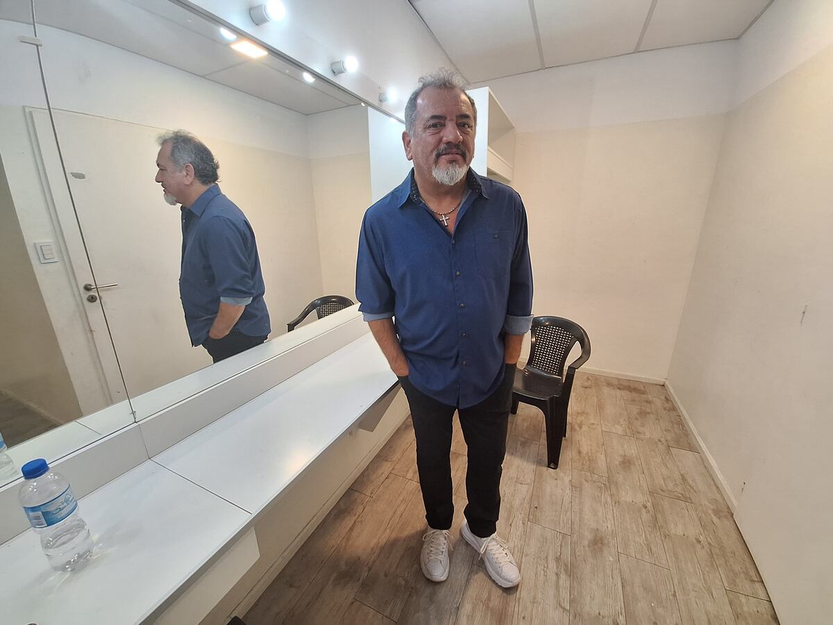 Entrevista a Carlos de Piano, líder del grupo de cuarteto La Barra. (La Voz)